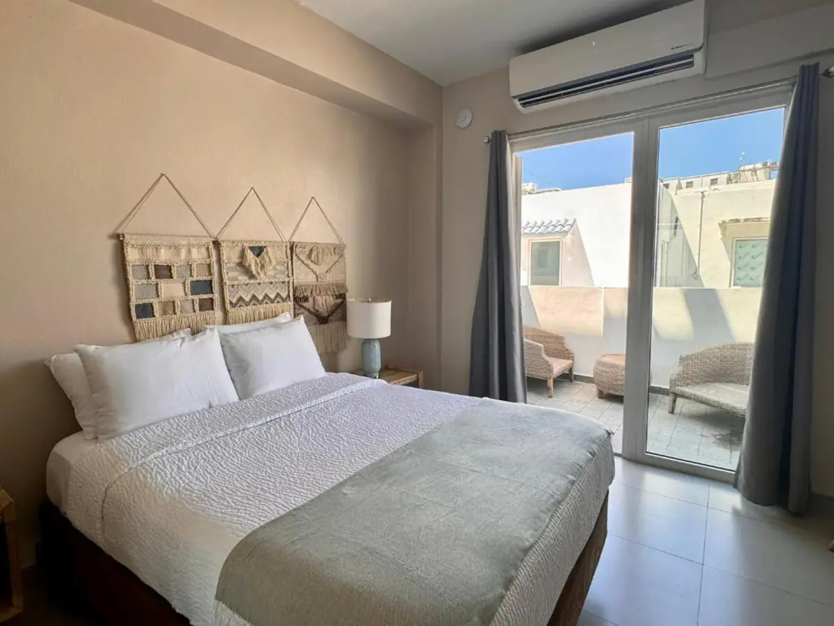 featured 1 Bedroom Apartment w:Terrace